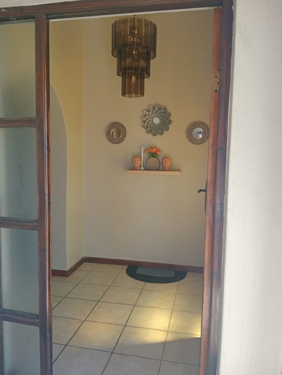 3 Bedroom Property for Sale in Wavecrest Eastern Cape
